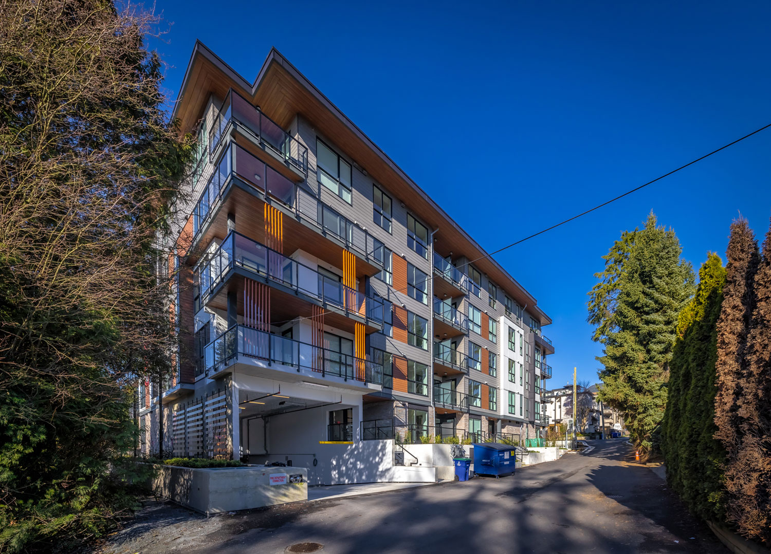 2024_0061---2590-Lonsdale-Avenue-(Exterior)-1